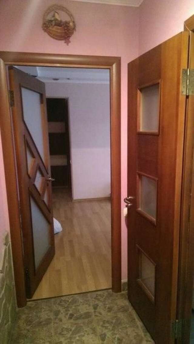 Апартаменты Трехкомнатная квартира на Изумруде Донецк-10